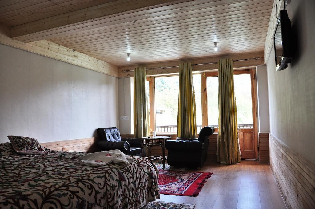 Himalaya House Pahalgām Quarto foto