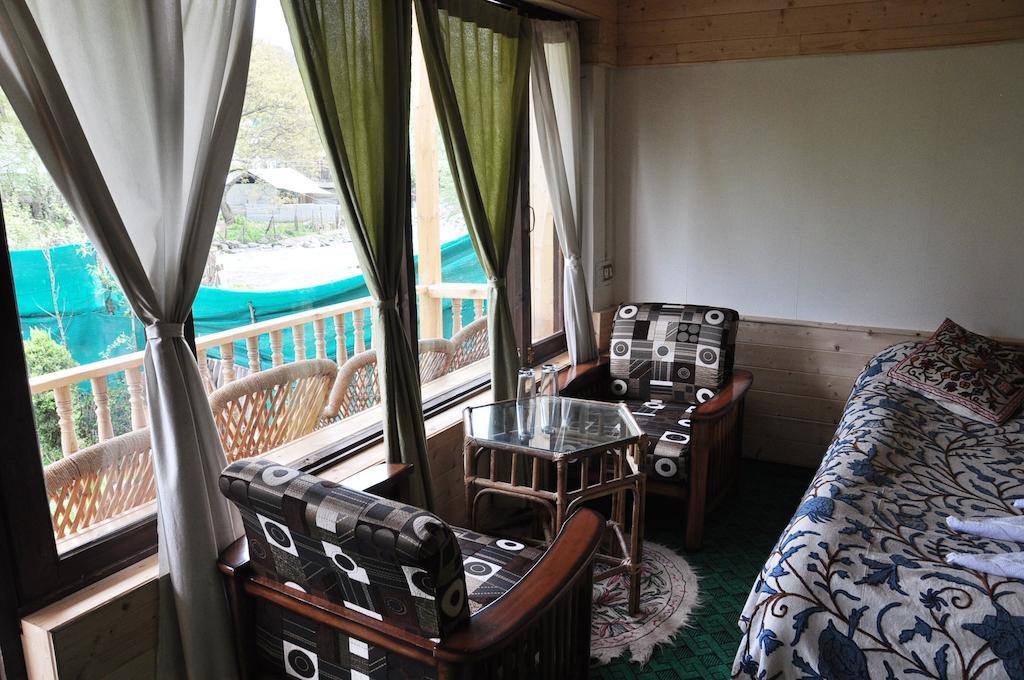 Himalaya House Pahalgām Quarto foto