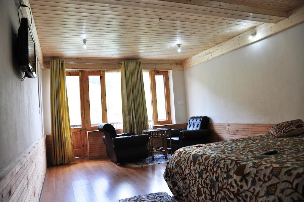 Himalaya House Pahalgām Quarto foto