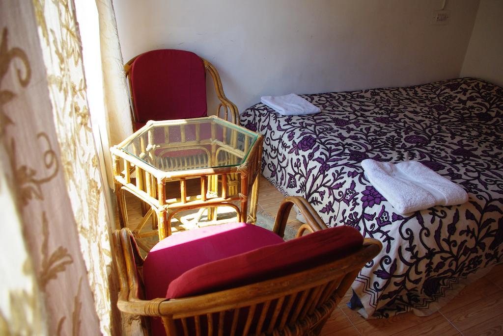 Himalaya House Pahalgām Quarto foto